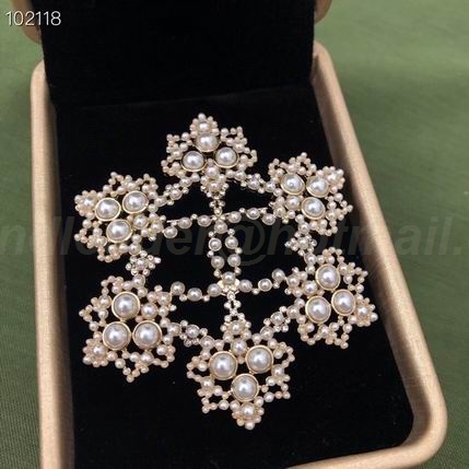 Chanel Brooch 461